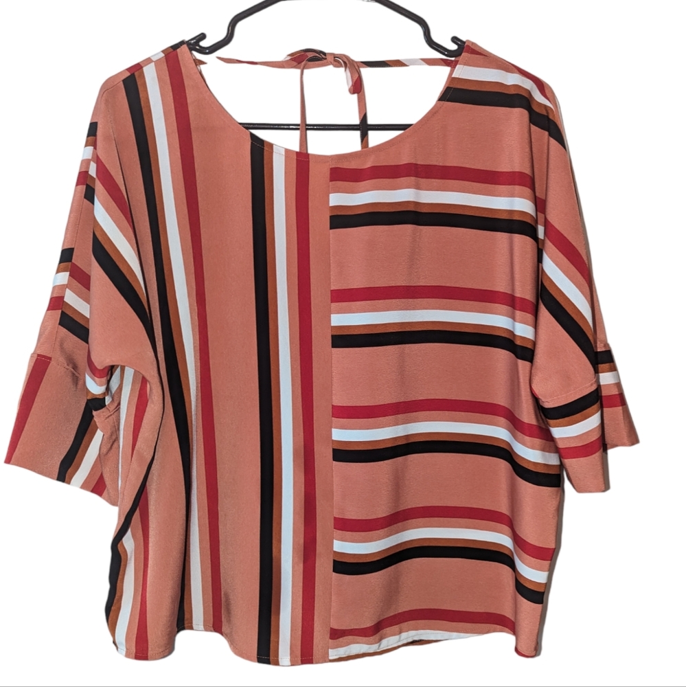 Express Abstract Striped Short Sleeve Top